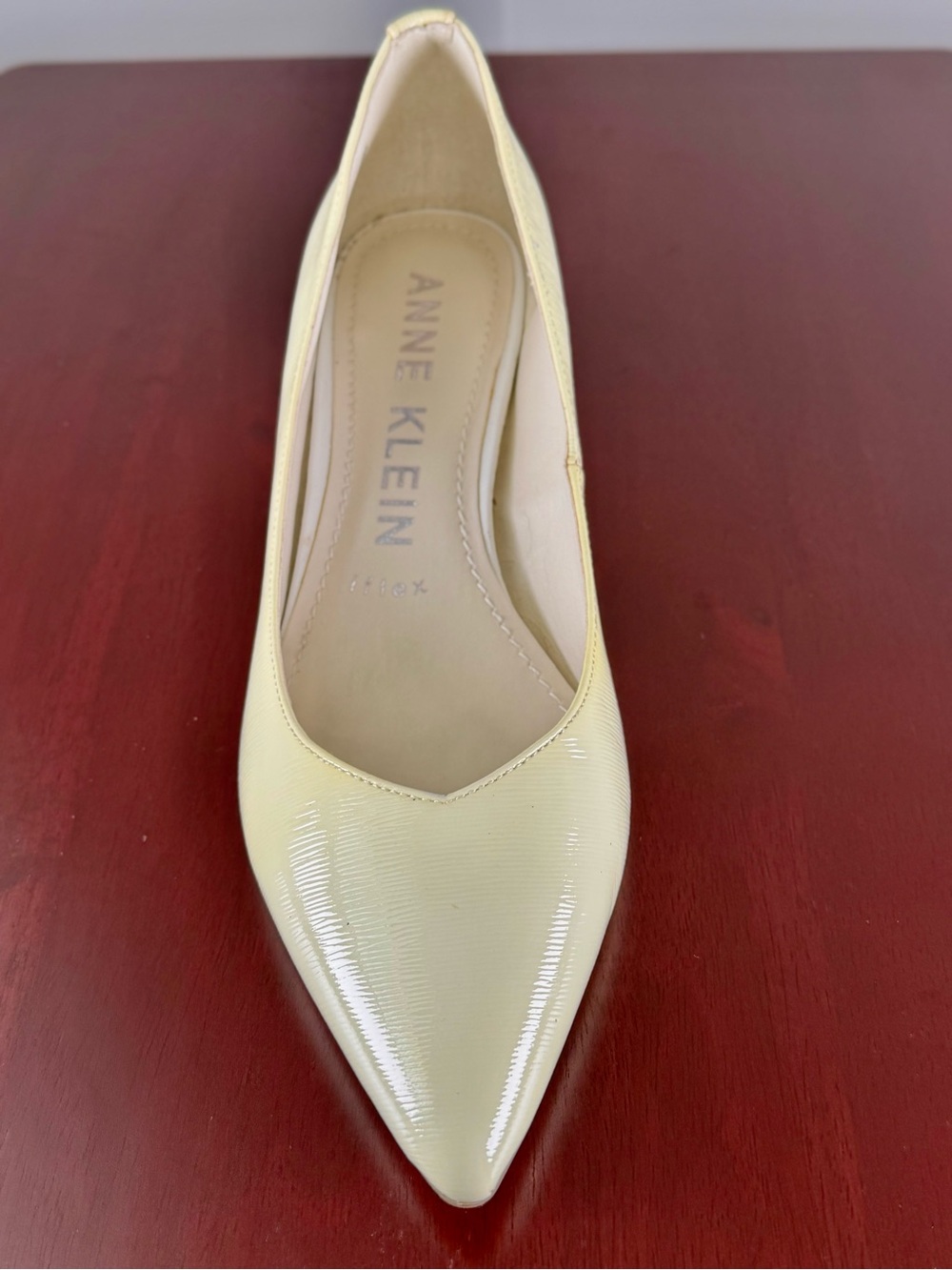 Anne Klein Abi Block Heel Pumps Pale Yellow Leather Pointed Toe Size 7M